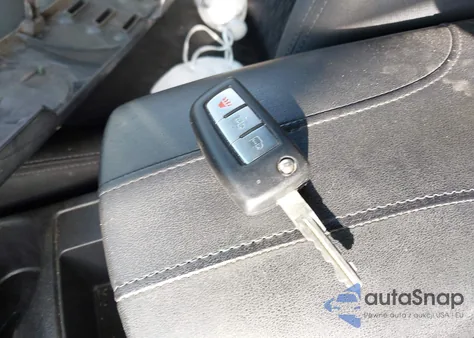 2017 Nissan Rogue S z USA, uszkodzony, nr VIN KNMAT2MT5HP540393